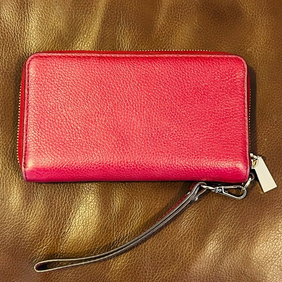 Women’s Michael Kors Leather Jet Set Wristlet Clutch - Maroon - Picture 2 of 8